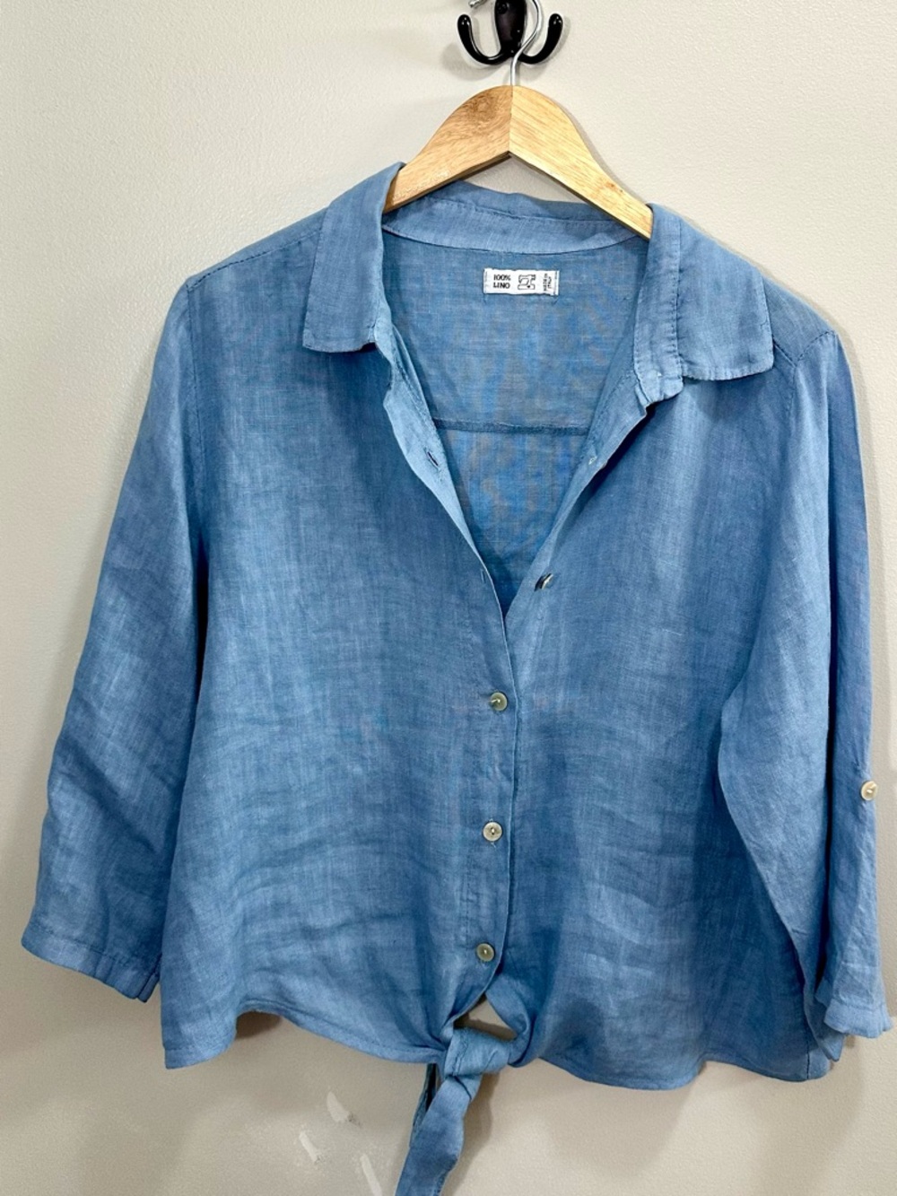 Linen V Neck Blue  3/4 Sleeve Button Up Roll Tab Top